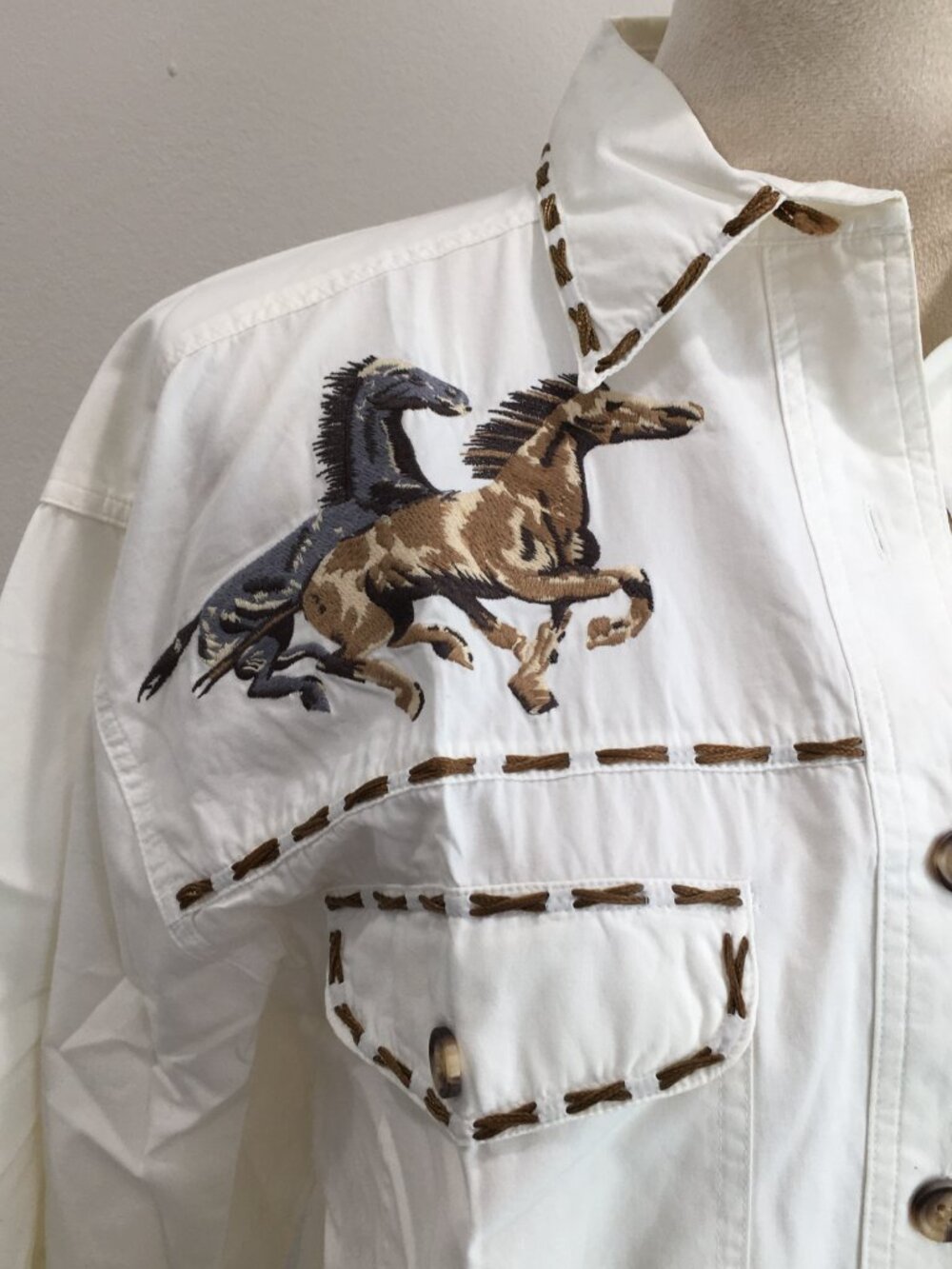 CAMBRIDGE DRY GOODS Horse Embroidery Stitching Western Oversized Button Shirt - Picture 5 of 13
